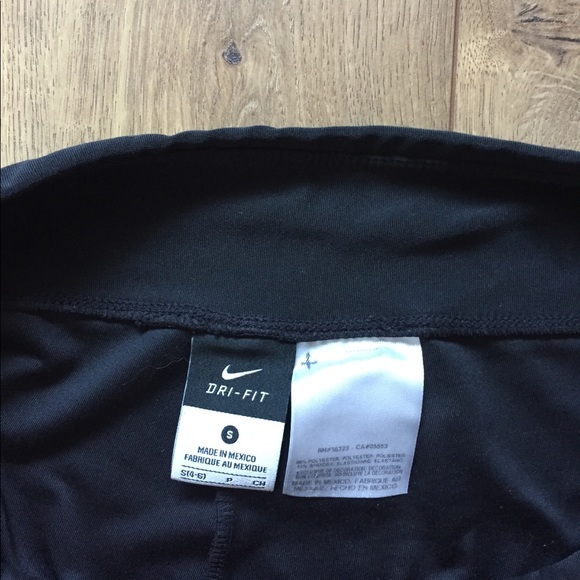 ✨ NIKE DRI-FIT CROPPED PANTS ✨ - Picture 4 of 4